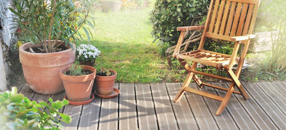 Picking paint for garden furniture